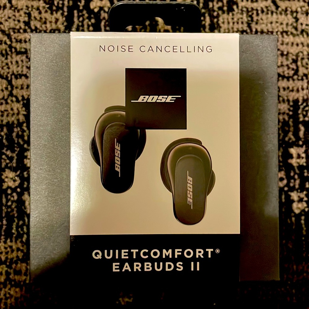 New Bose QuietComfort® Earbuds II - SEALED!